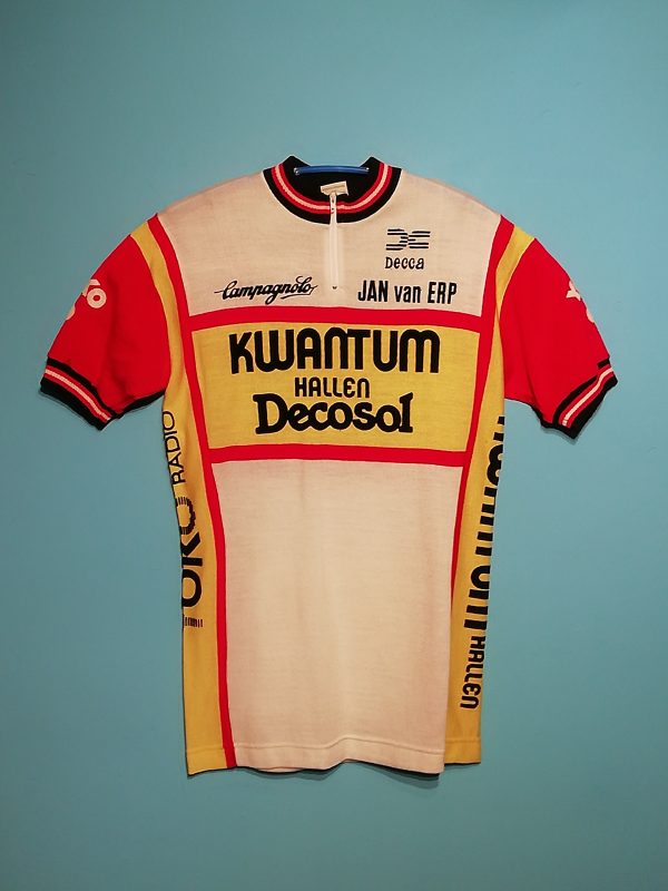 KWANTUM HALLEN-DECOSOL-JAN VAN ERP-YOKO   1984